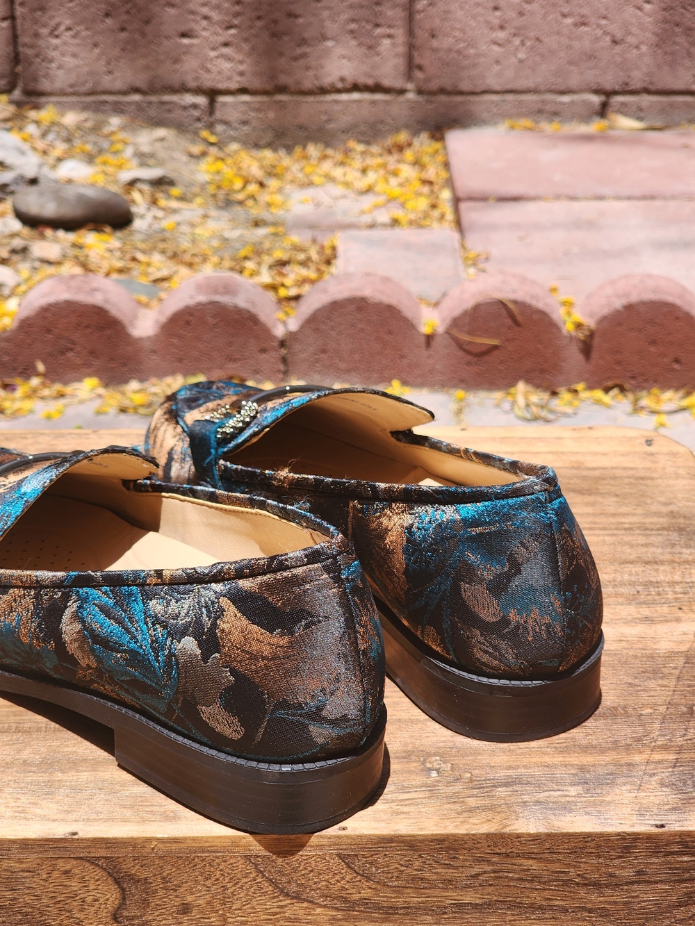 Alex Marie Gilmore Two Printed Jacquard Bit Buckle Loafers Size 6 - Picture 9 of 9